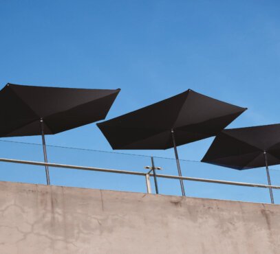 revo_dark_white_sotto_2025_2_web